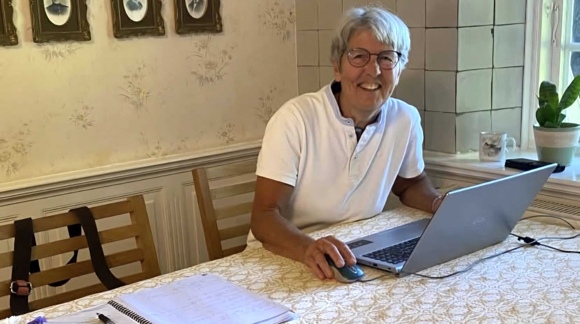 På kontoret Henriette 2025